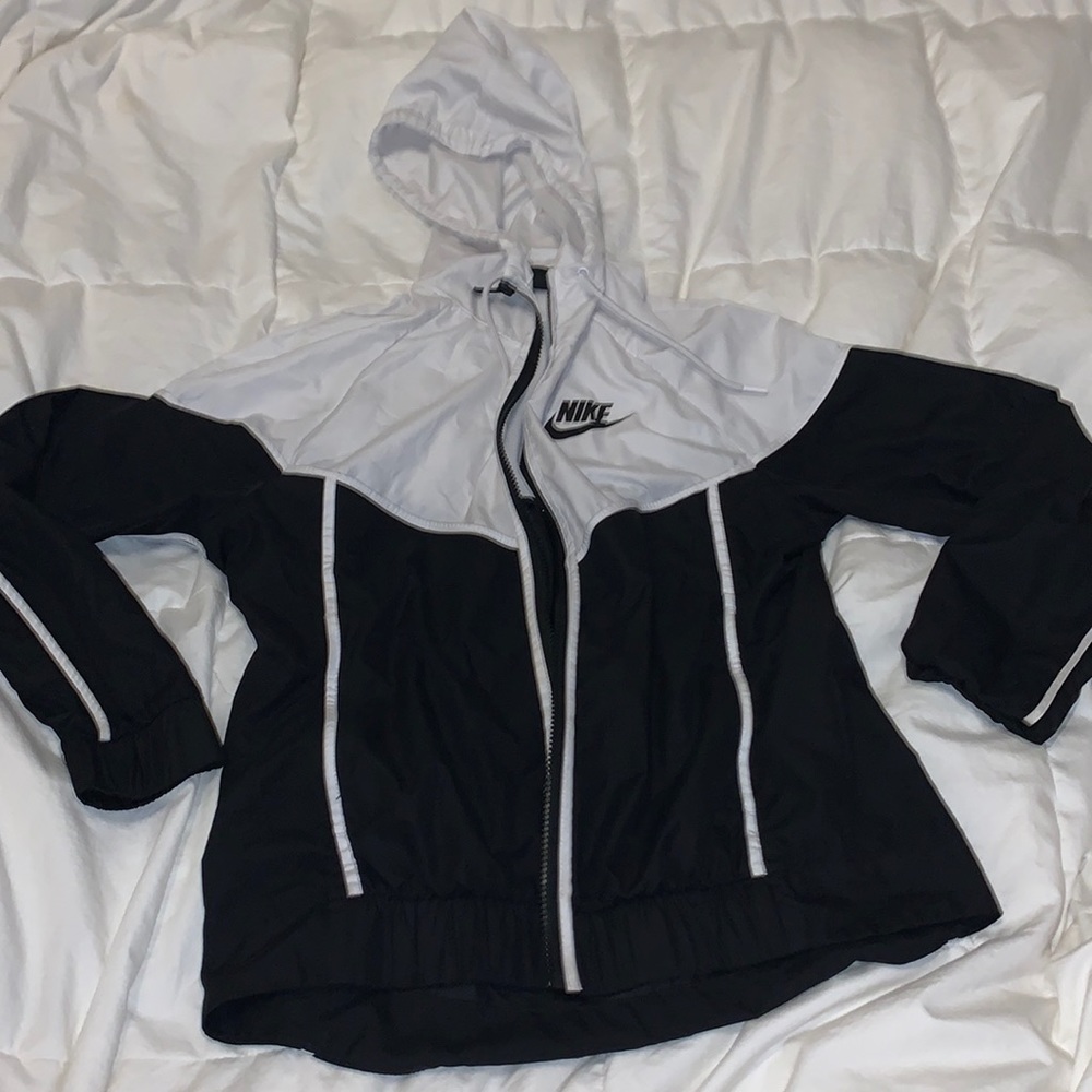 black & white nike windbreaker